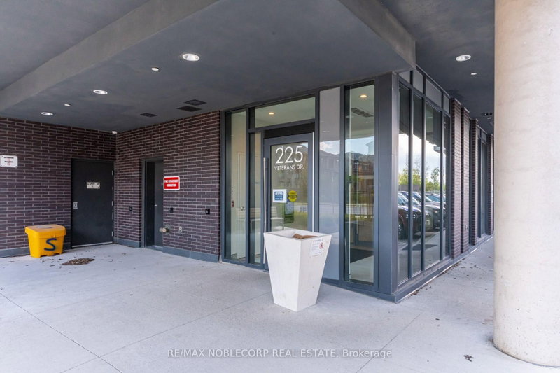 805 - 225 Veterans Drive