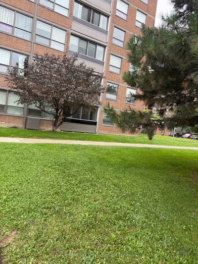 627 The West Mall • #101 • Toronto, ON photo 3