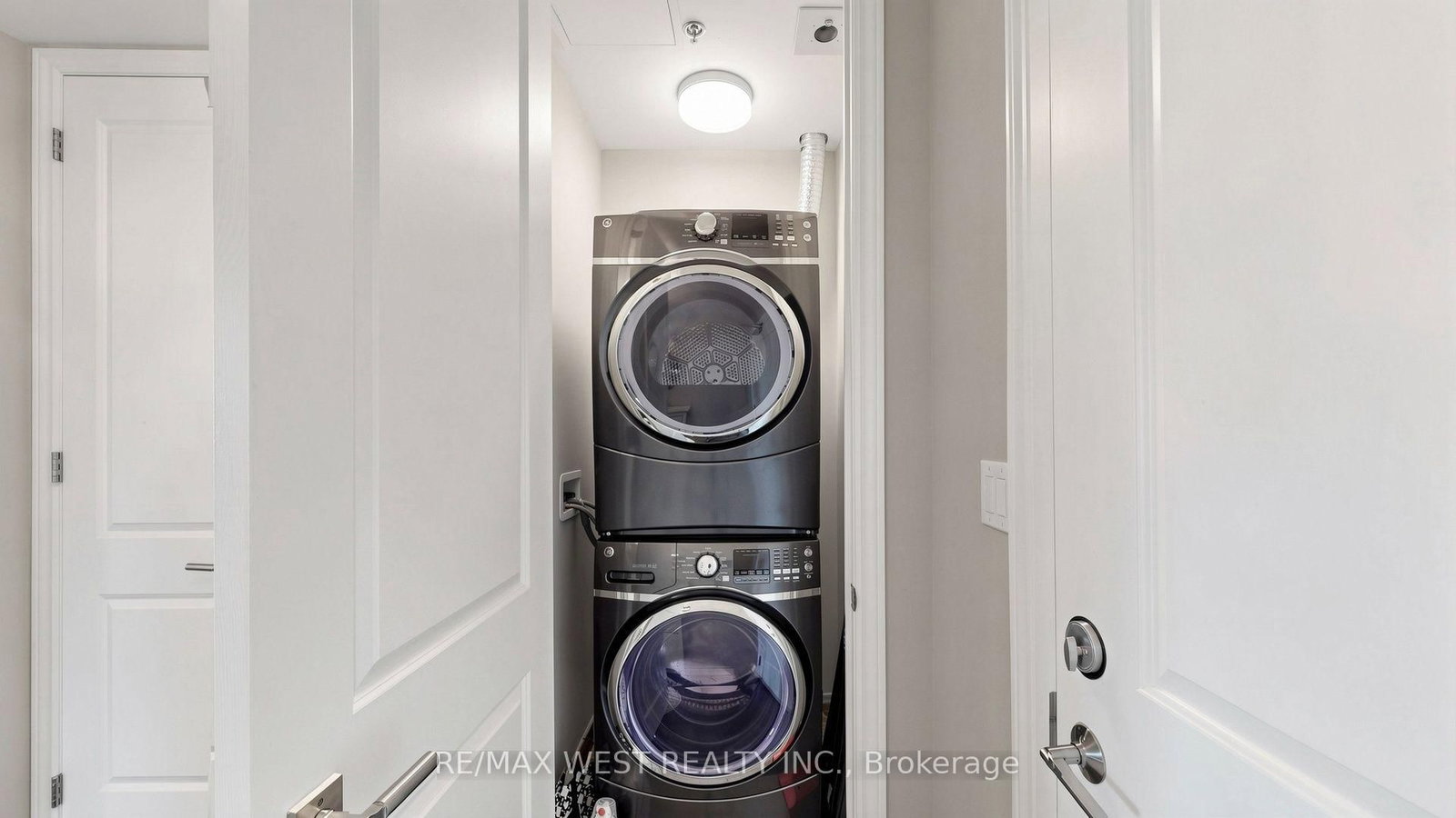 34 Plains Road E • #605 • Burlington, ON photo 26