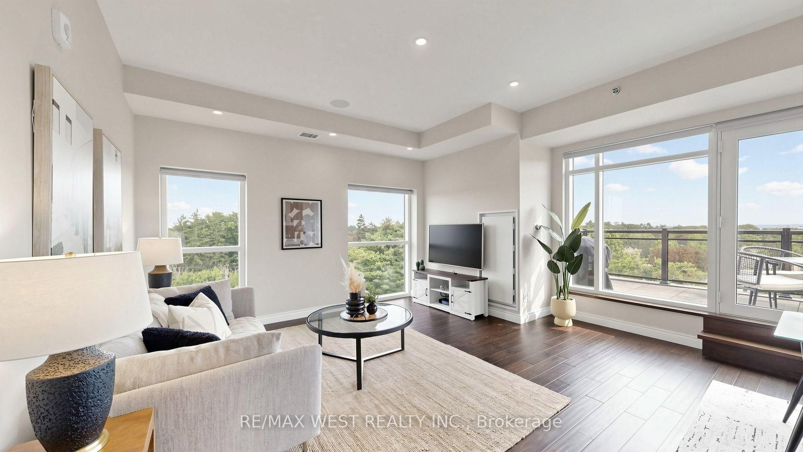 34 Plains Road E • #605 • Burlington, ON photo 3