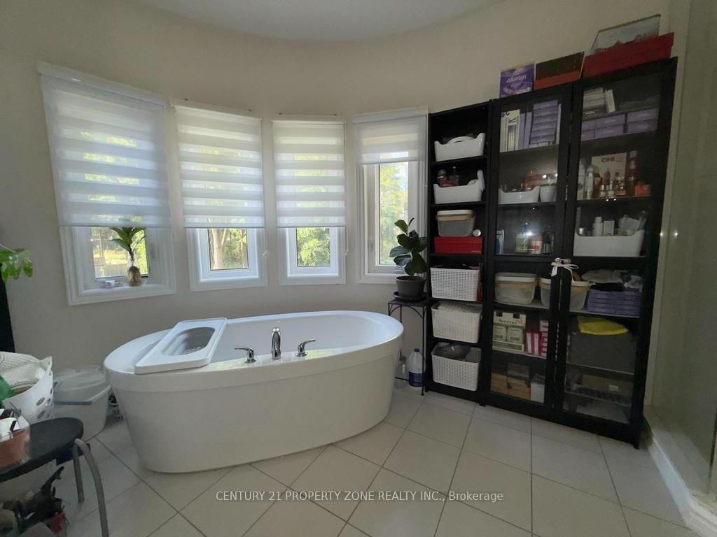 123 Upper Canada Court • Halton Hills, ON photo 19