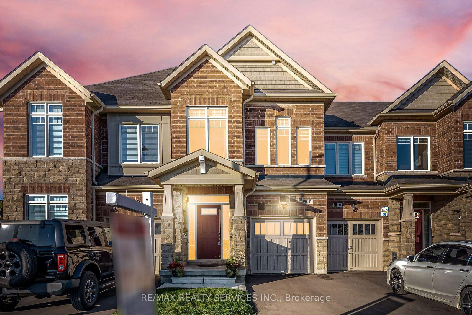 33 Sparrowbrook Street • Caledon, ON photo 1