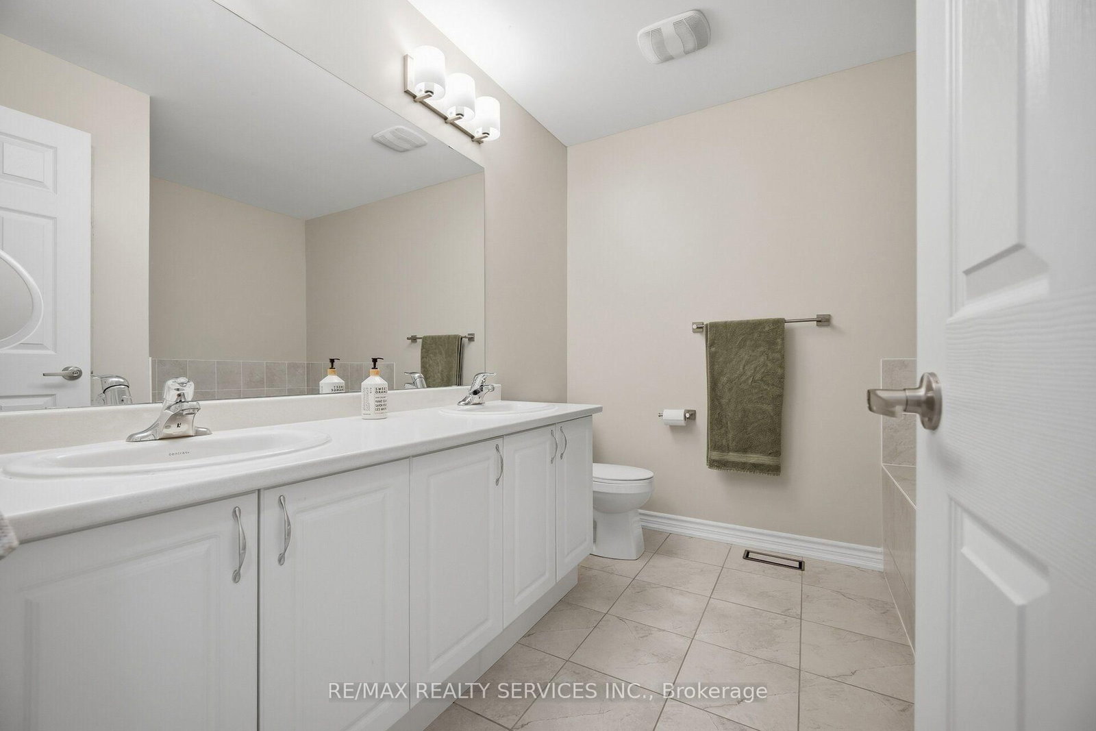 33 Sparrowbrook Street • Caledon, ON photo 31