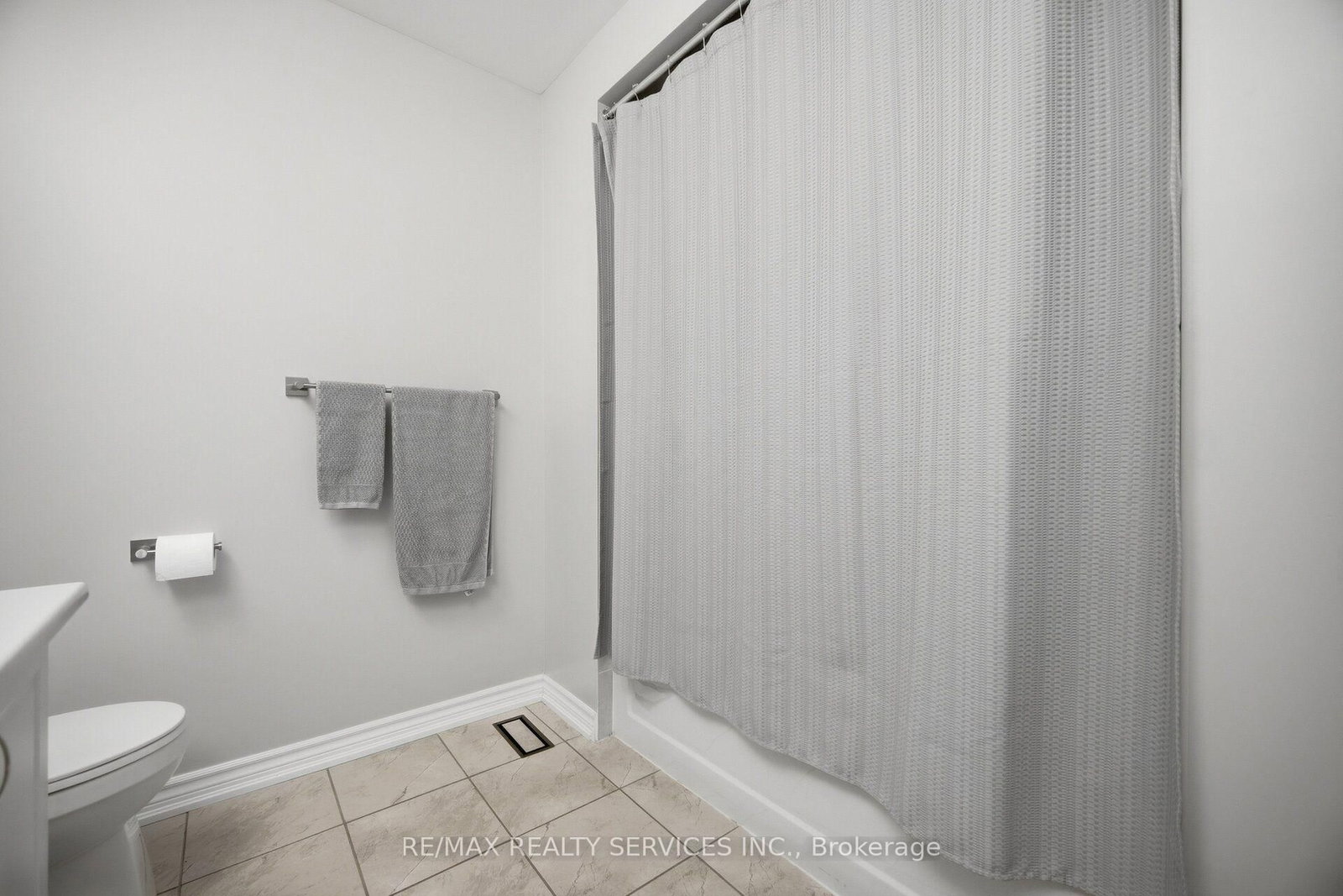 33 Sparrowbrook Street • Caledon, ON photo 38