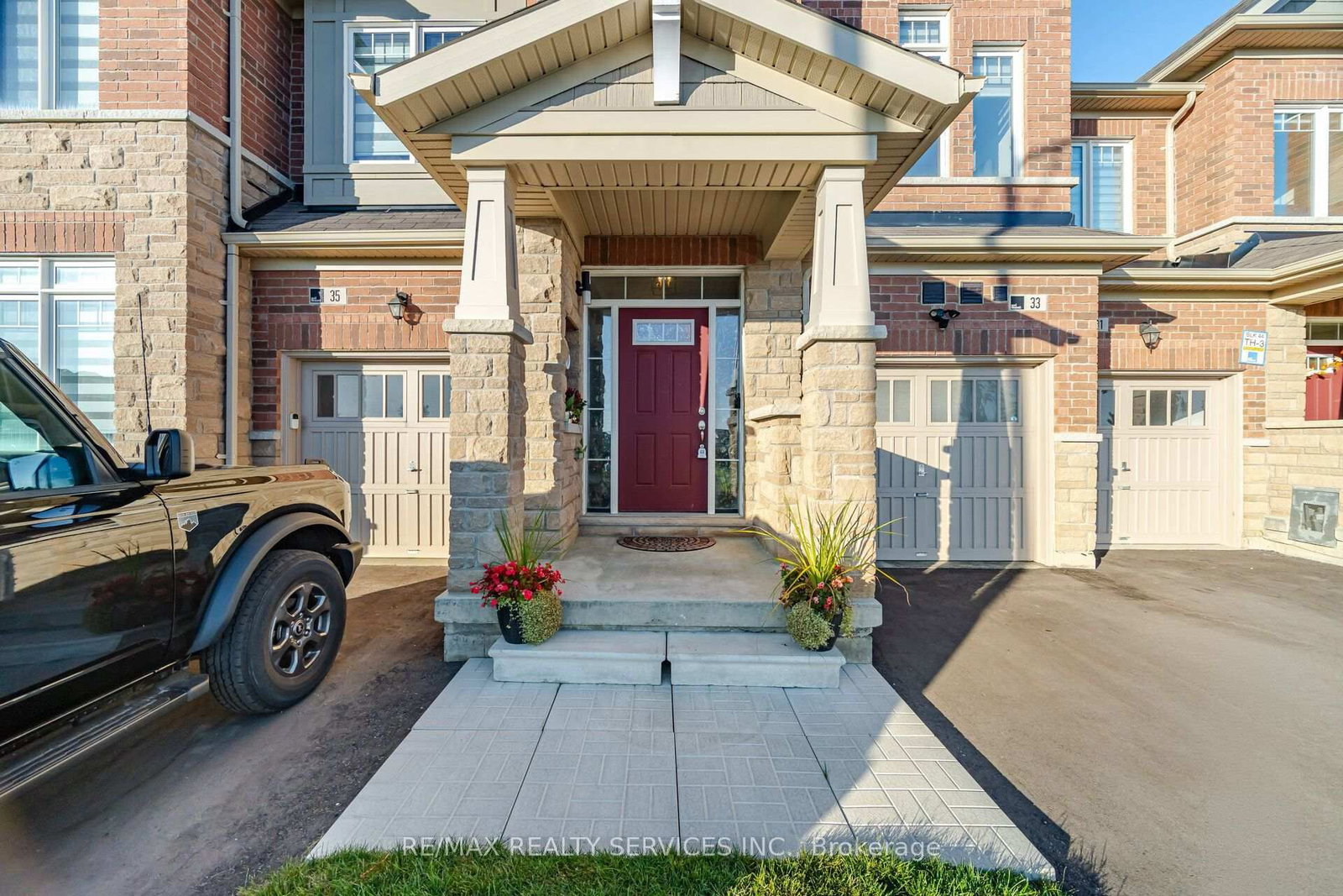 33 Sparrowbrook Street • Caledon, ON photo 9