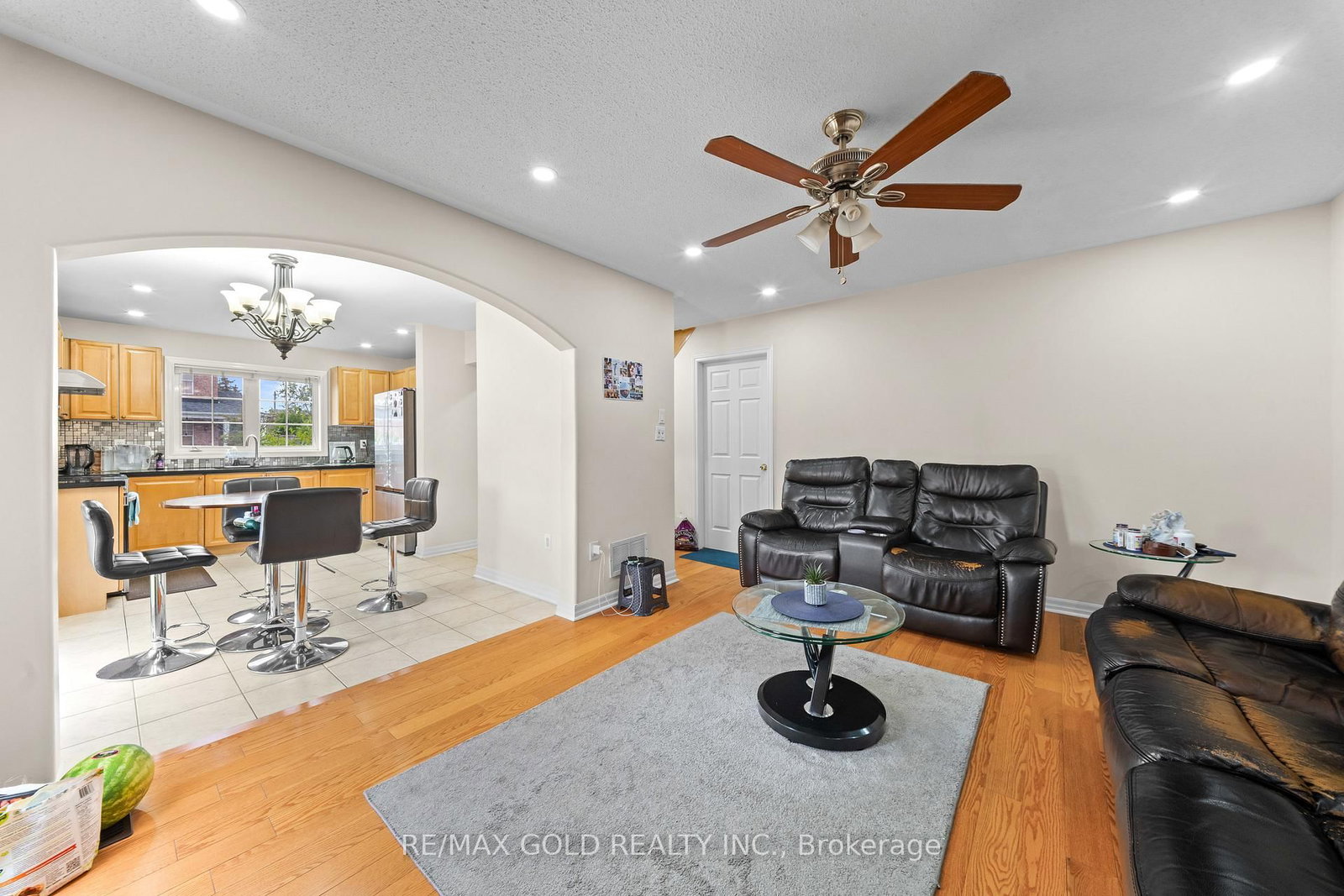 1 Slipneedle Street • Brampton, ON photo 16