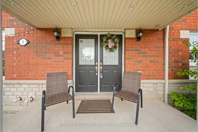 1 Slipneedle Street • Brampton, ON photo 5