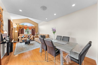1 Slipneedle Street • Brampton, ON photo 8