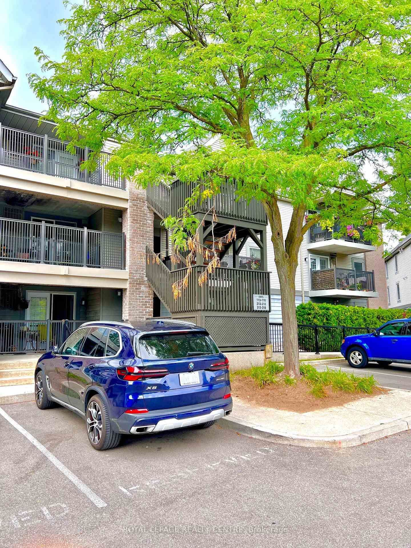 2040 Cleaver Avenue • #115 • Burlington, ON photo 2