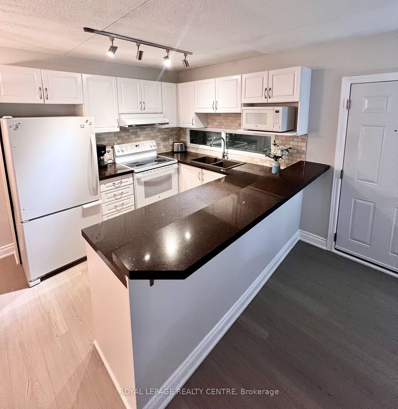 2040 Cleaver Avenue • #115 • Burlington, ON photo 7