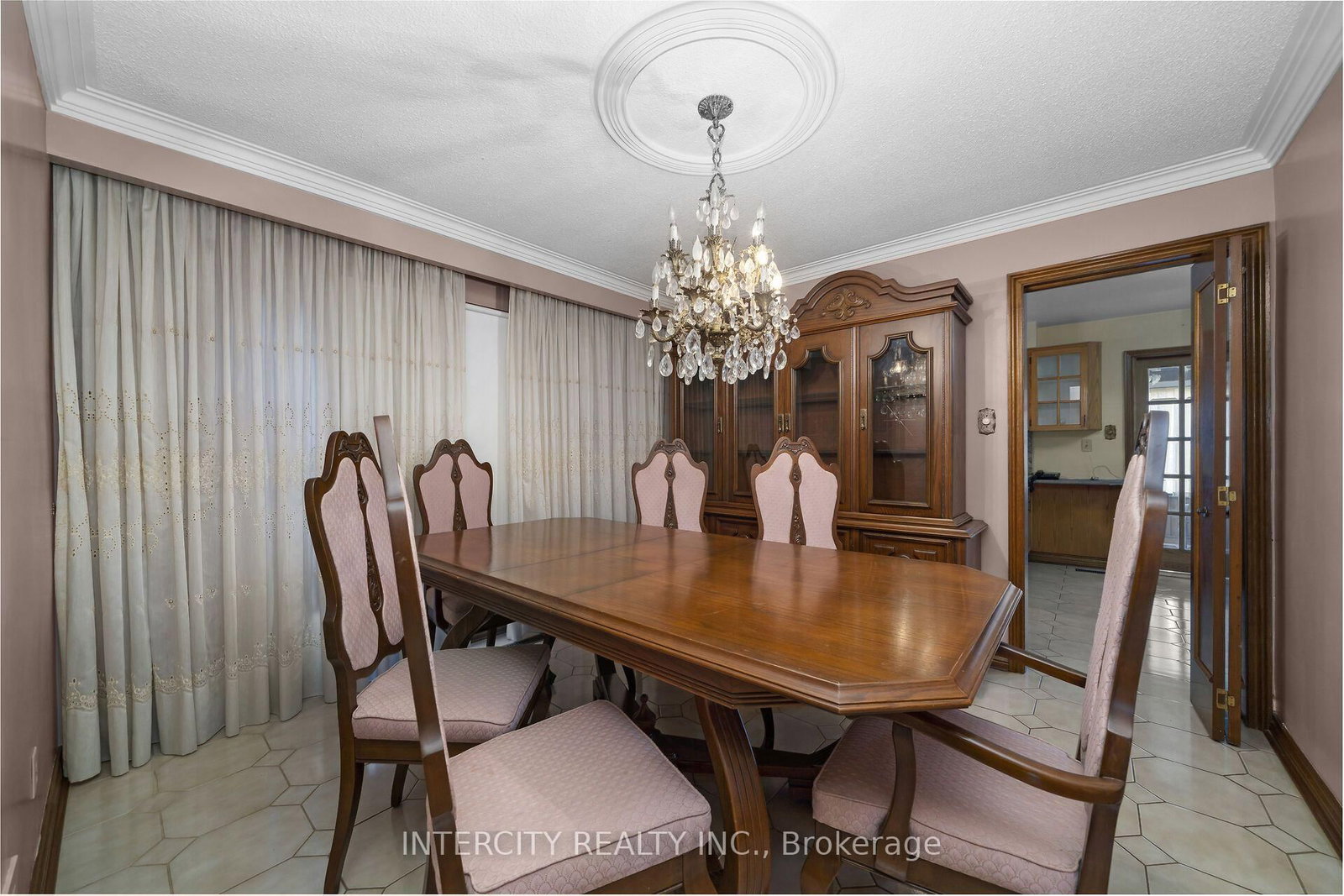 72 Chiswick Avenue • Toronto, ON photo 17