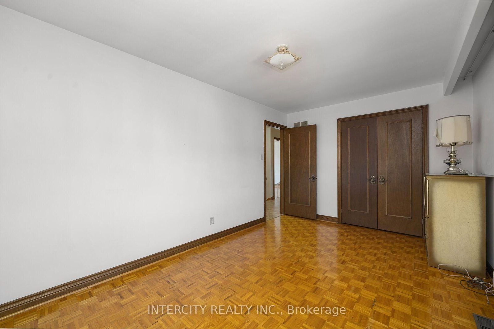 72 Chiswick Avenue • Toronto, ON photo 24