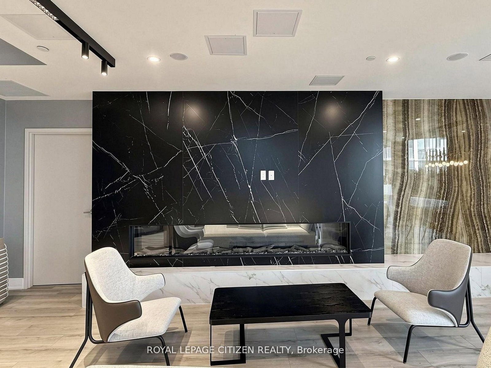 1005 Dundas Street • #142 • Oakville, ON photo 6