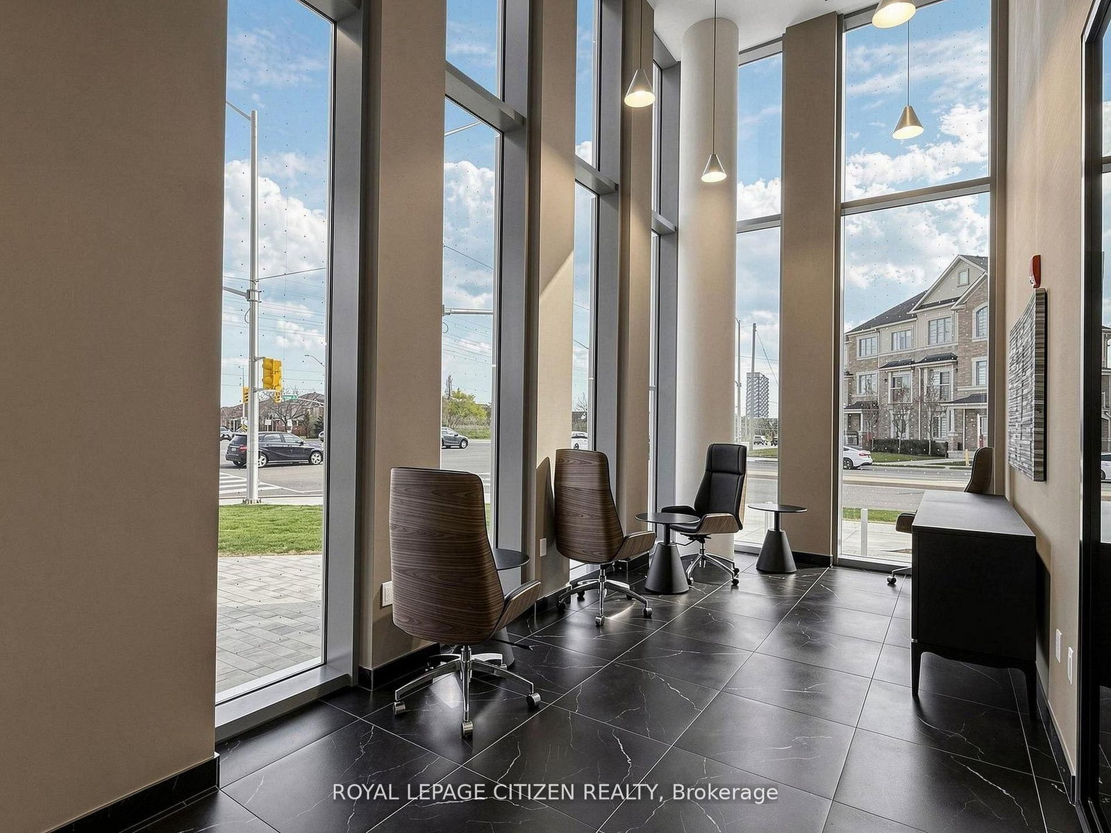 1005 Dundas Street • #142 • Oakville, ON photo 8