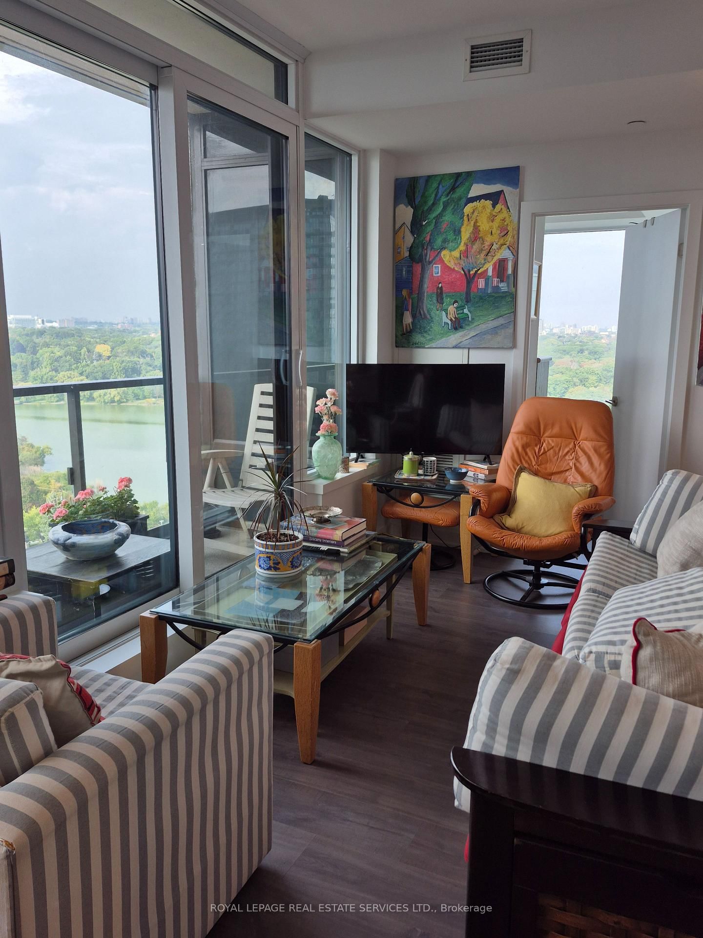 2302-1926 Lake Shore Blvd, Toronto, view 9