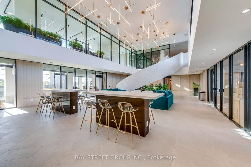 309 - 3079 Trafalgar Road