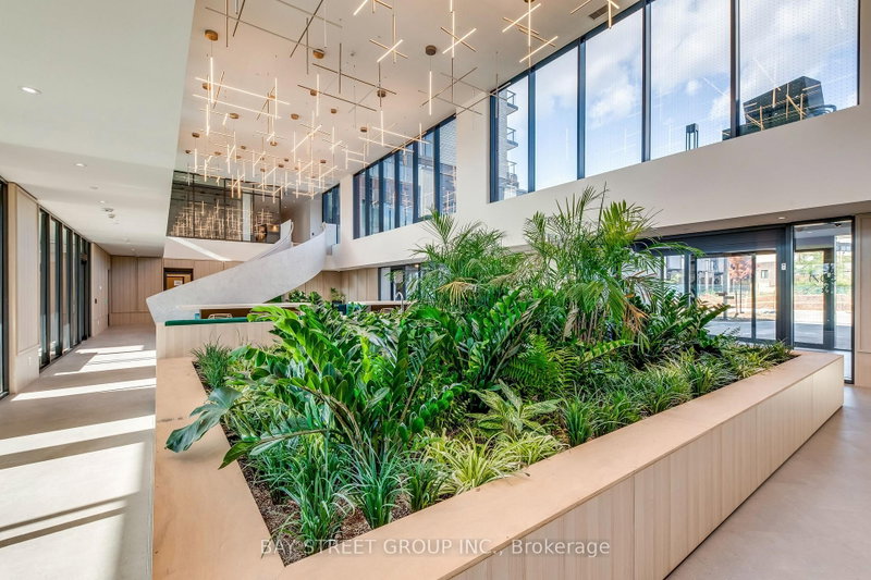 309 - 3079 Trafalgar Road