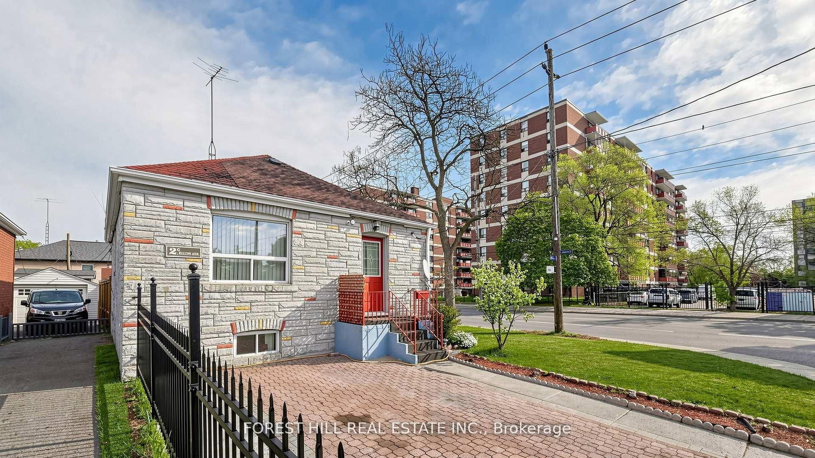 2 Ellins Avenue • Toronto, ON photo 2