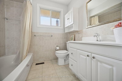 126 Angelene Mississauga,ON L5G 1X2 — Photo 20