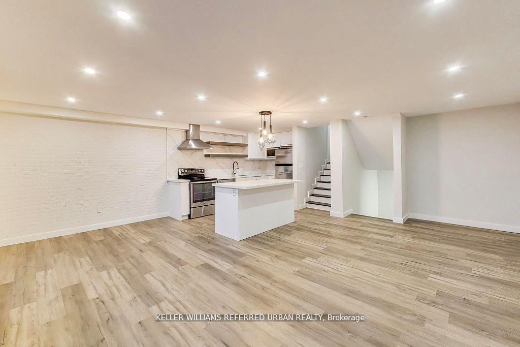11 Wincott Drive • #1215 • Toronto, ON photo 2