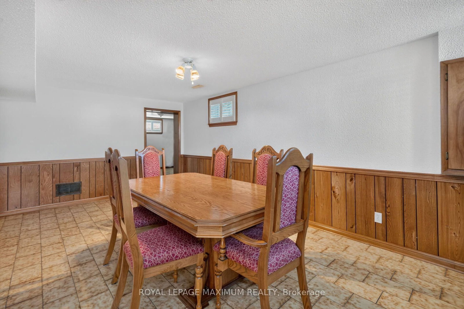 9 Urban Court • Toronto, ON photo 34