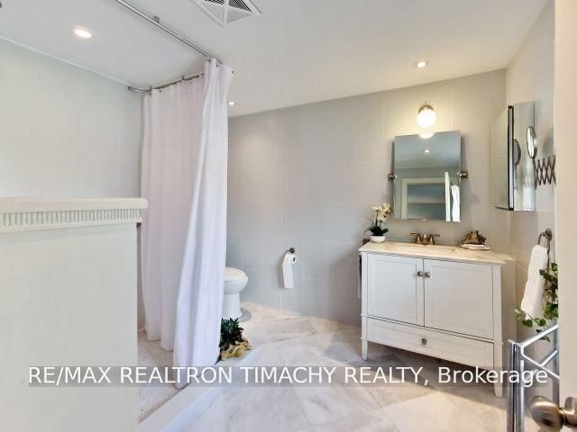 61 Thirty Seventh Street • Toronto, ON photo 19