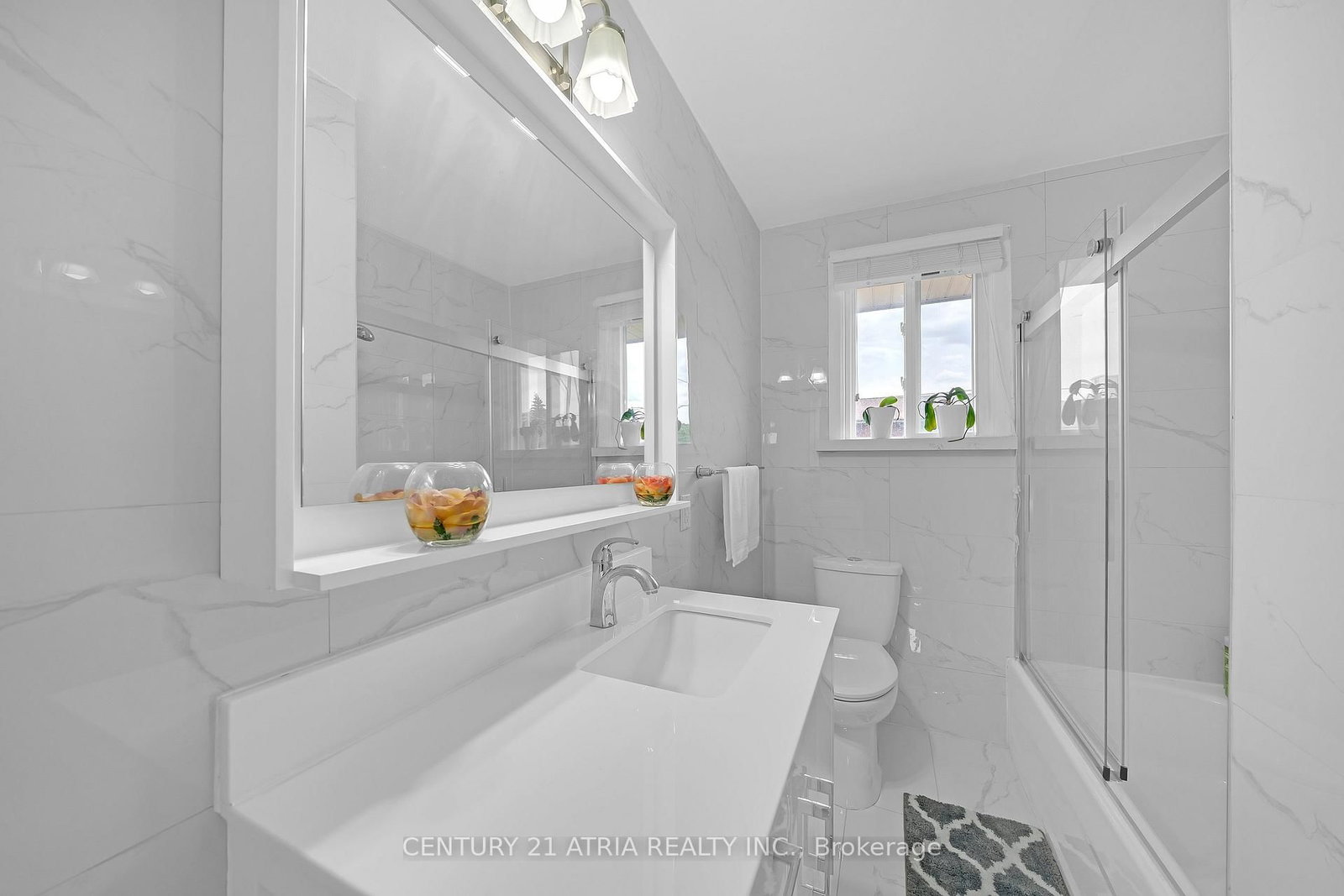 110 Harding Avenue • Toronto, ON photo 20