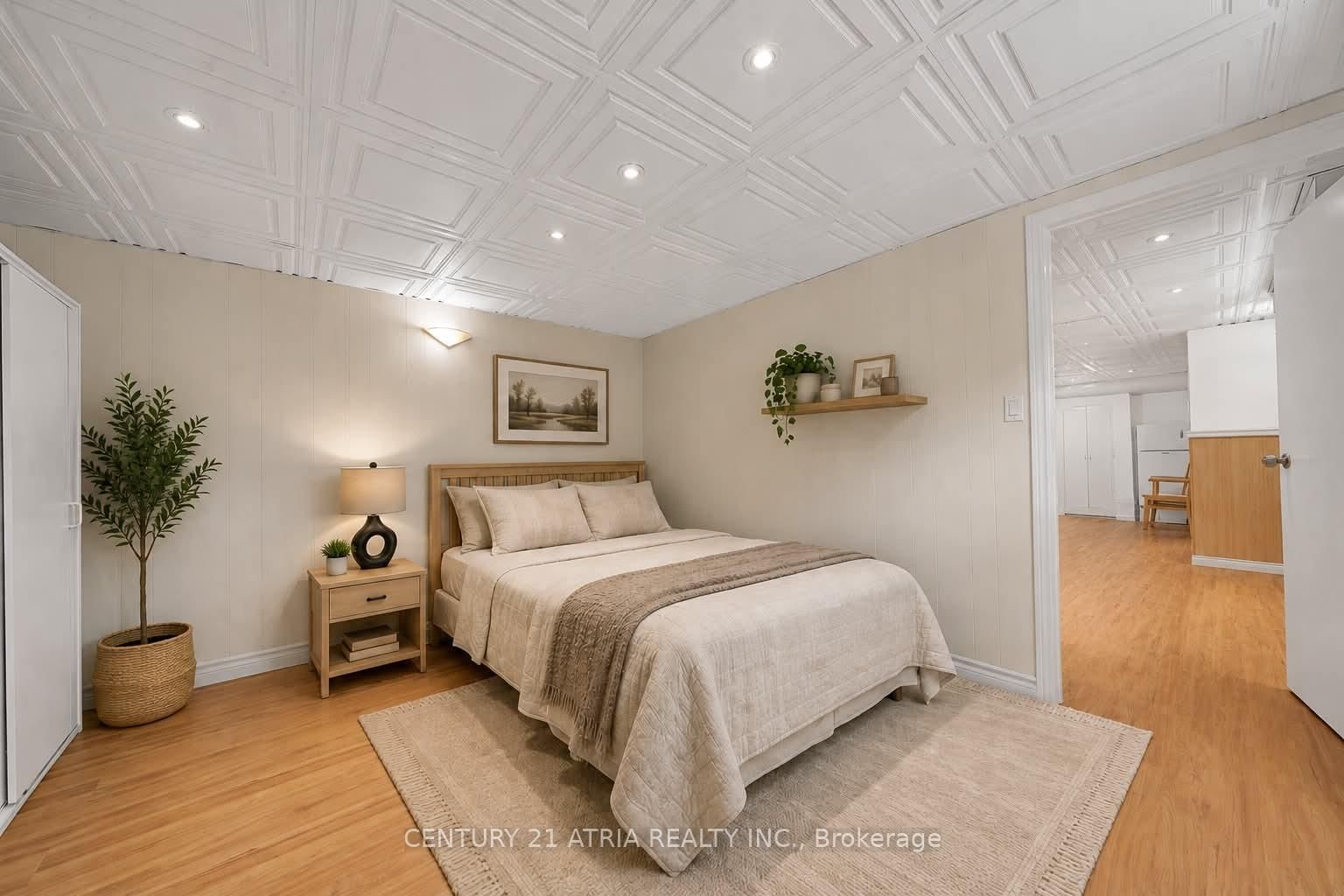 110 Harding Avenue • Toronto, ON photo 25