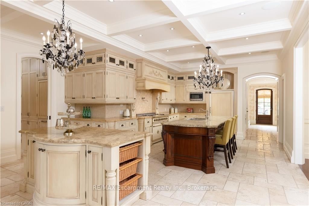 1081 Argyle Drive • Oakville, ON photo 10