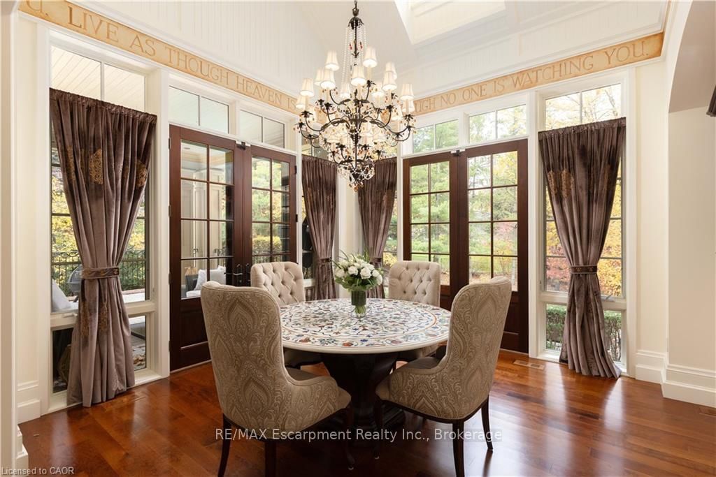 1081 Argyle Drive • Oakville, ON photo 14