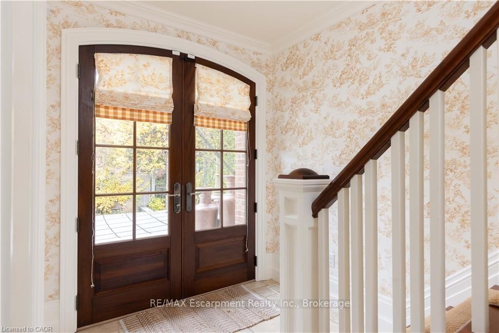 1081 Argyle Drive • Oakville, ON photo 22