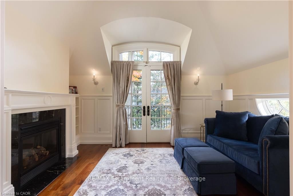 1081 Argyle Drive • Oakville, ON photo 29