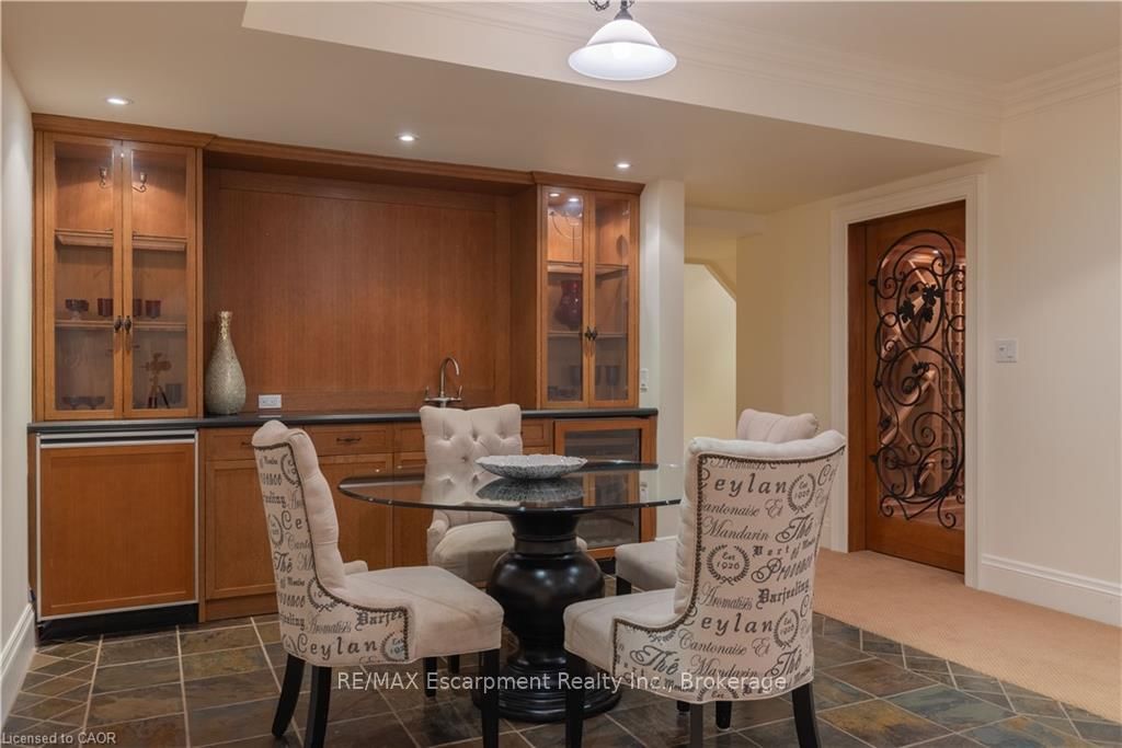 1081 Argyle Drive • Oakville, ON photo 39