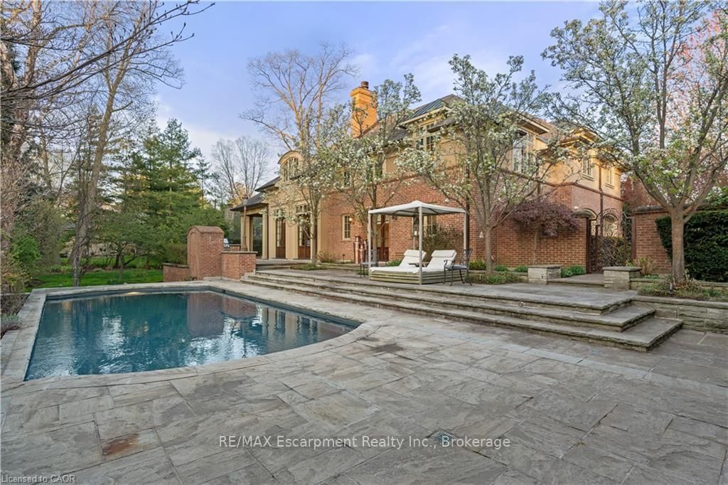 1081 Argyle Drive • Oakville, ON photo 48