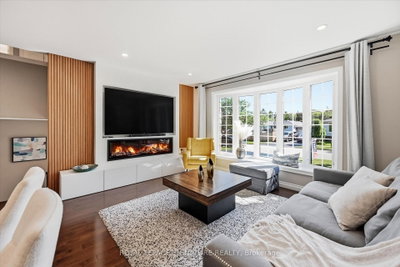 1333 Woodvale Place • Burlington, ON photo 2