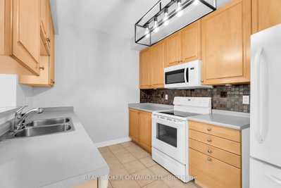 1 Belvedere Court • #405 • Brampton, ON photo 6