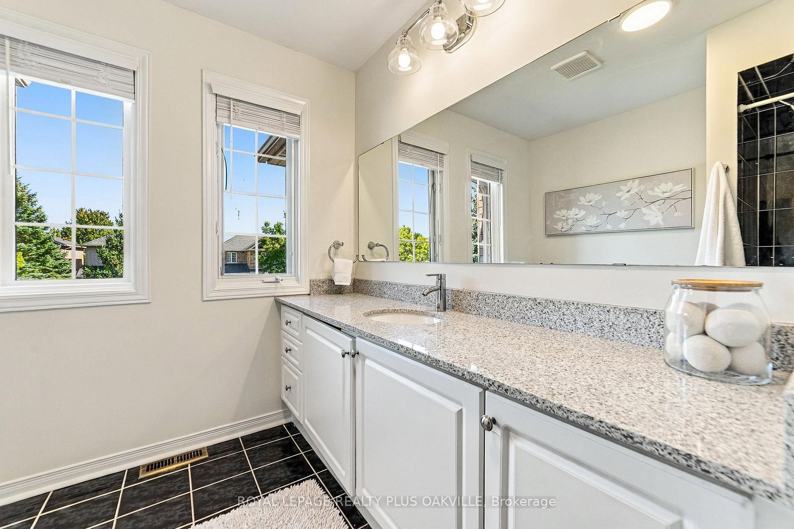 2093 Golden Orchard Trail • Oakville, ON photo 29