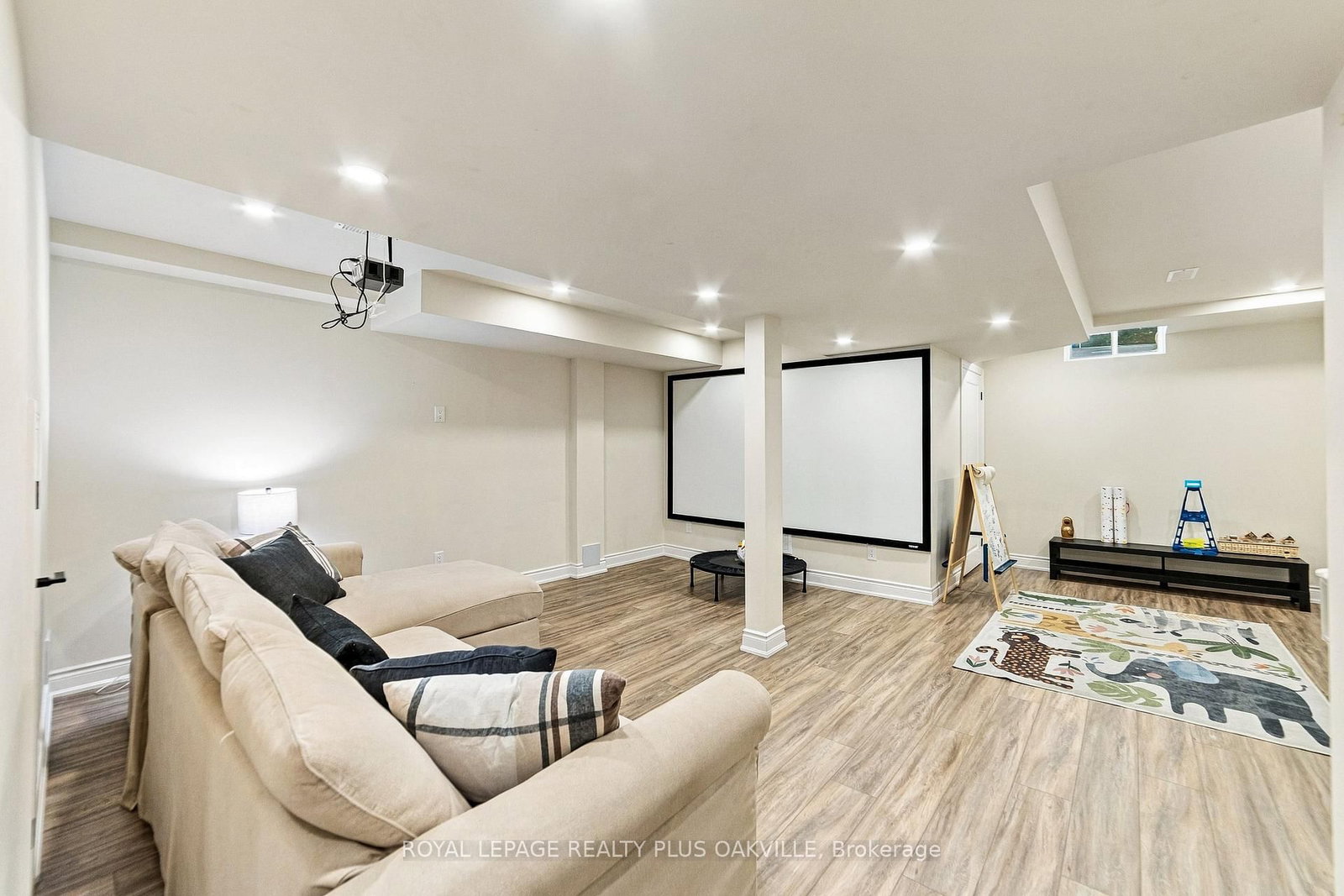 2093 Golden Orchard Trail • Oakville, ON photo 32