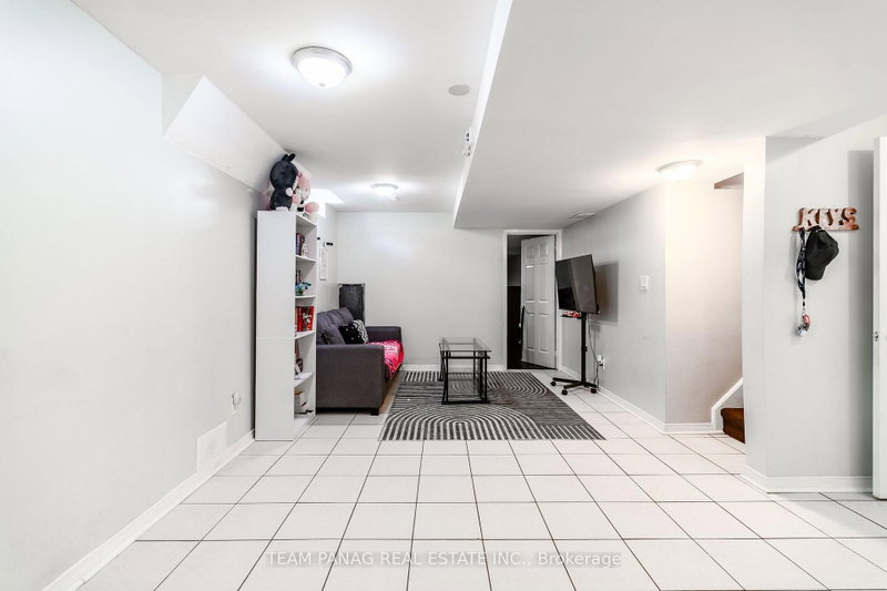 82 Starhill Brampton,ON L6R 2W1 — Photo 39
