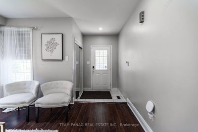 82 Starhill Crescent • Brampton, ON photo 4