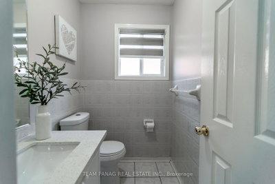 82 Starhill Crescent • Brampton, ON photo 8