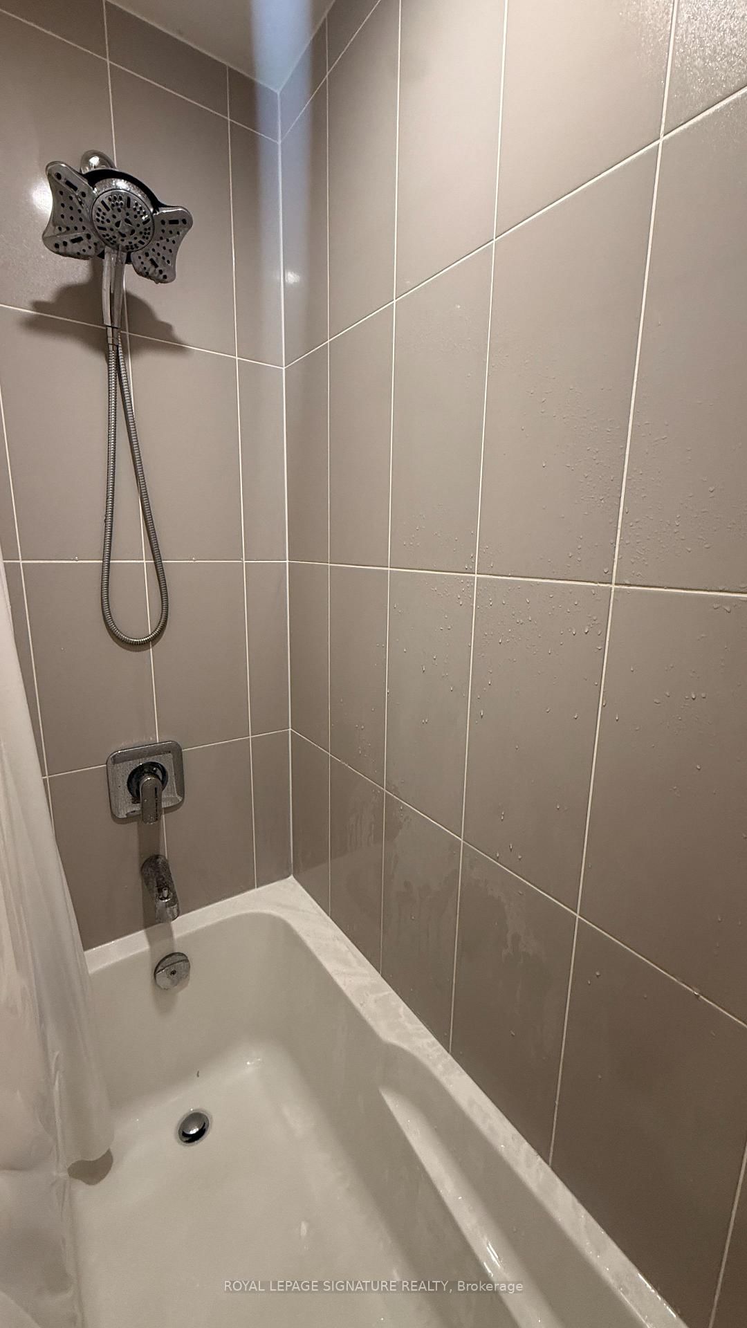 2611-35 Watergarden Dr, Mississauga, view 10