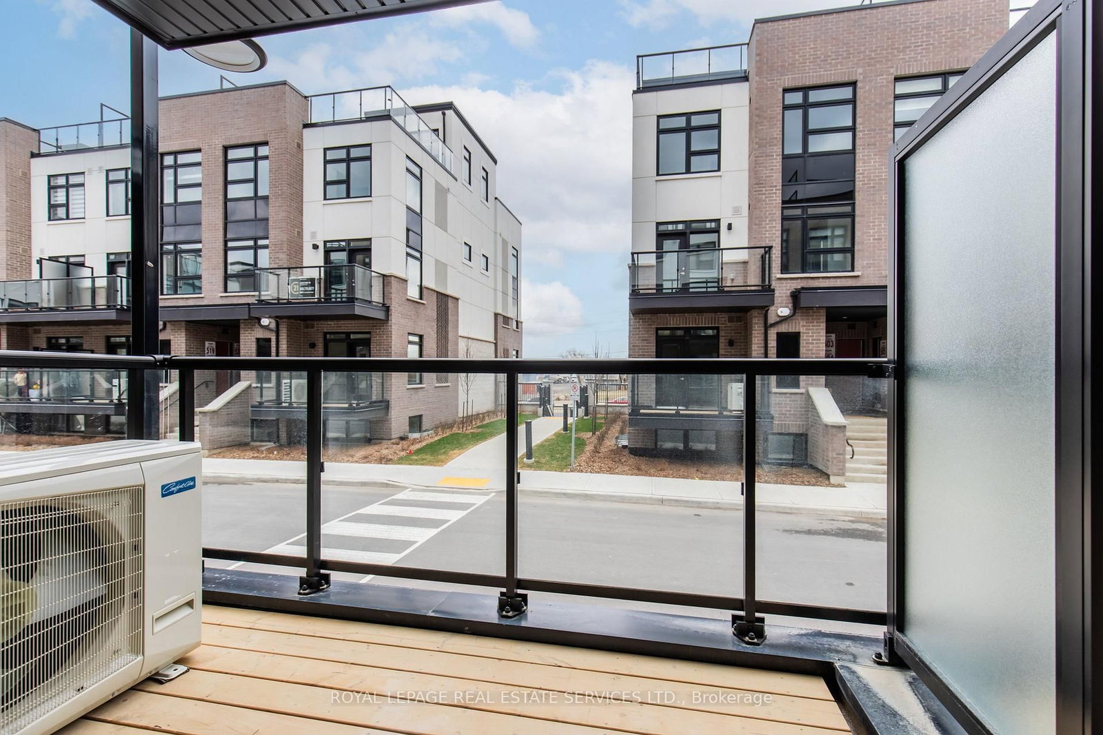 1597 Rose Way • #107 • Milton, ON photo 8