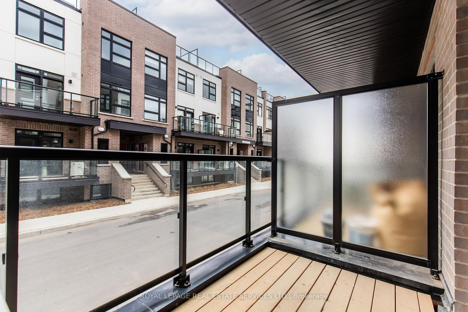 1597 Rose Way • #107 • Milton, ON photo 9