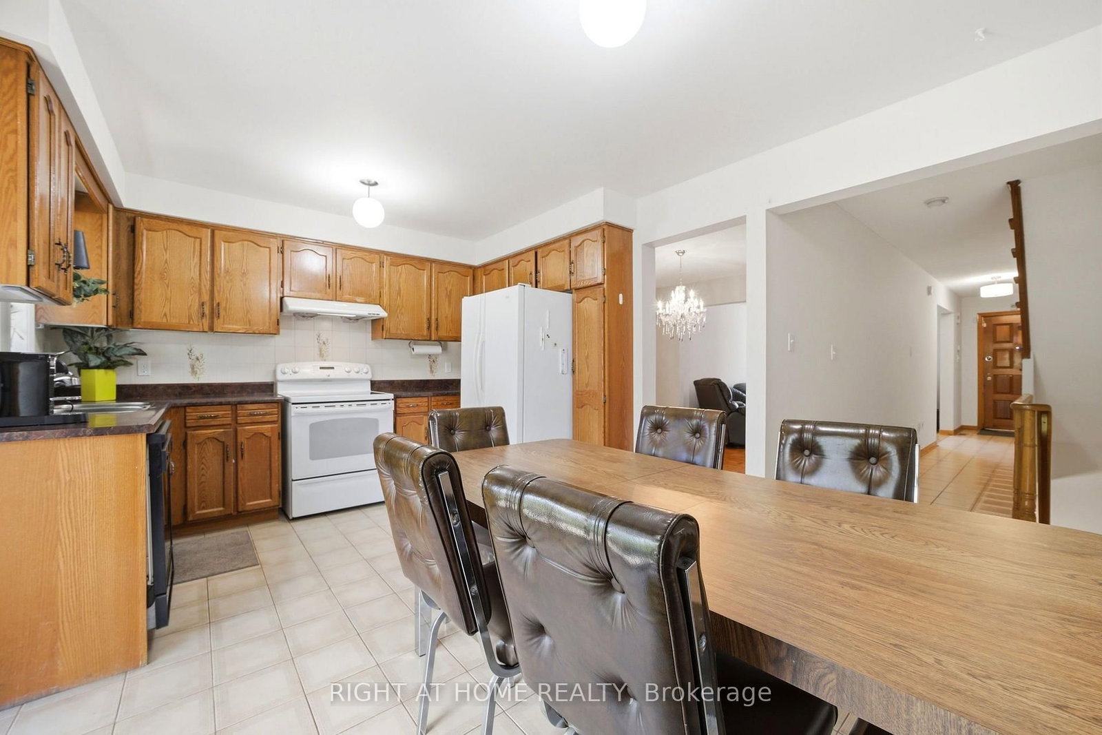 98 Beaver Terrace • Toronto, ON photo 13
