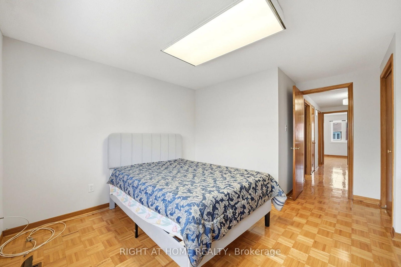 98 Beaver Terrace • Toronto, ON photo 20