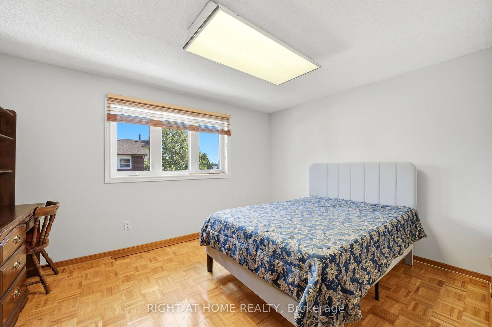 98 Beaver Terrace • Toronto, ON photo 21