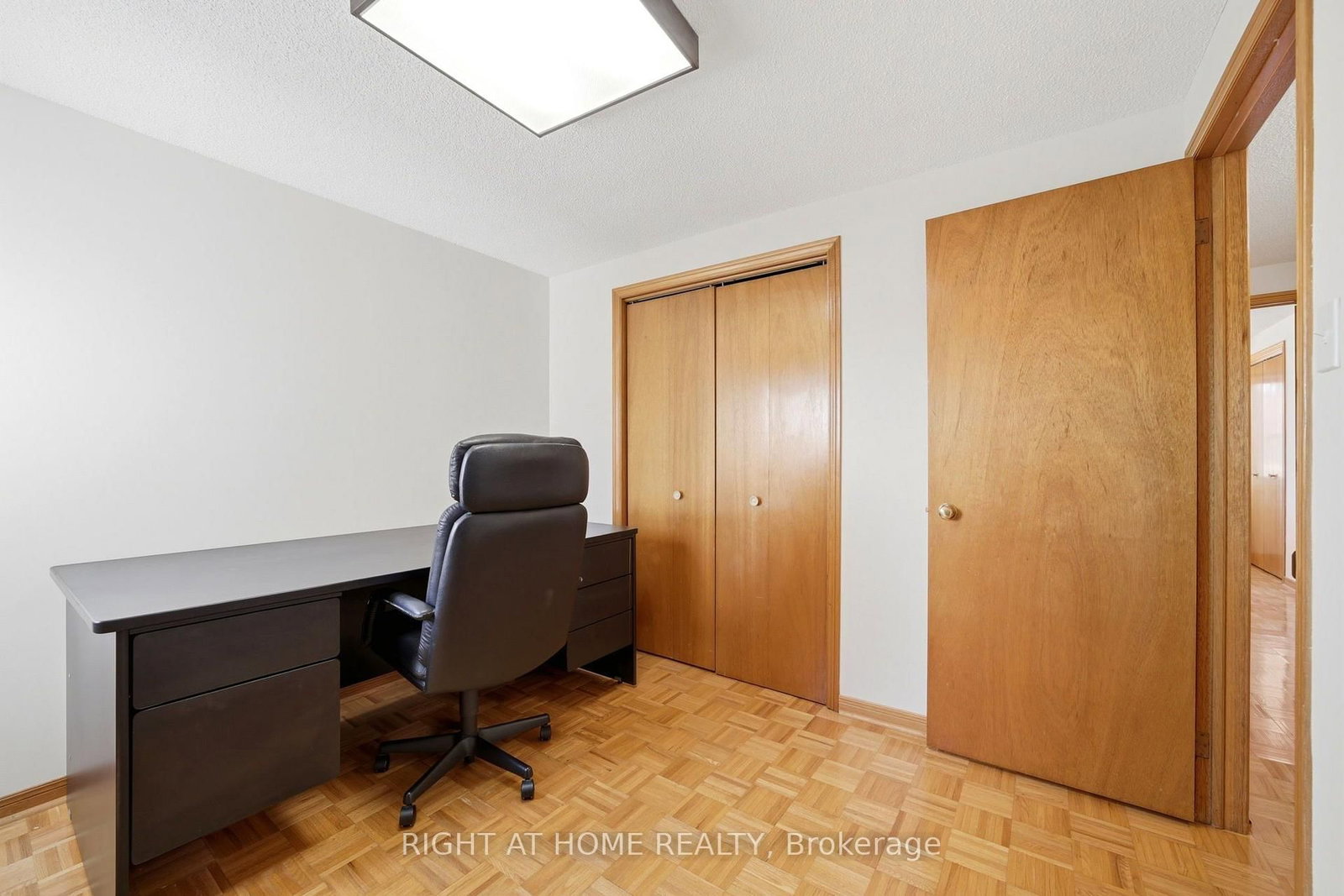 98 Beaver Terrace • Toronto, ON photo 27