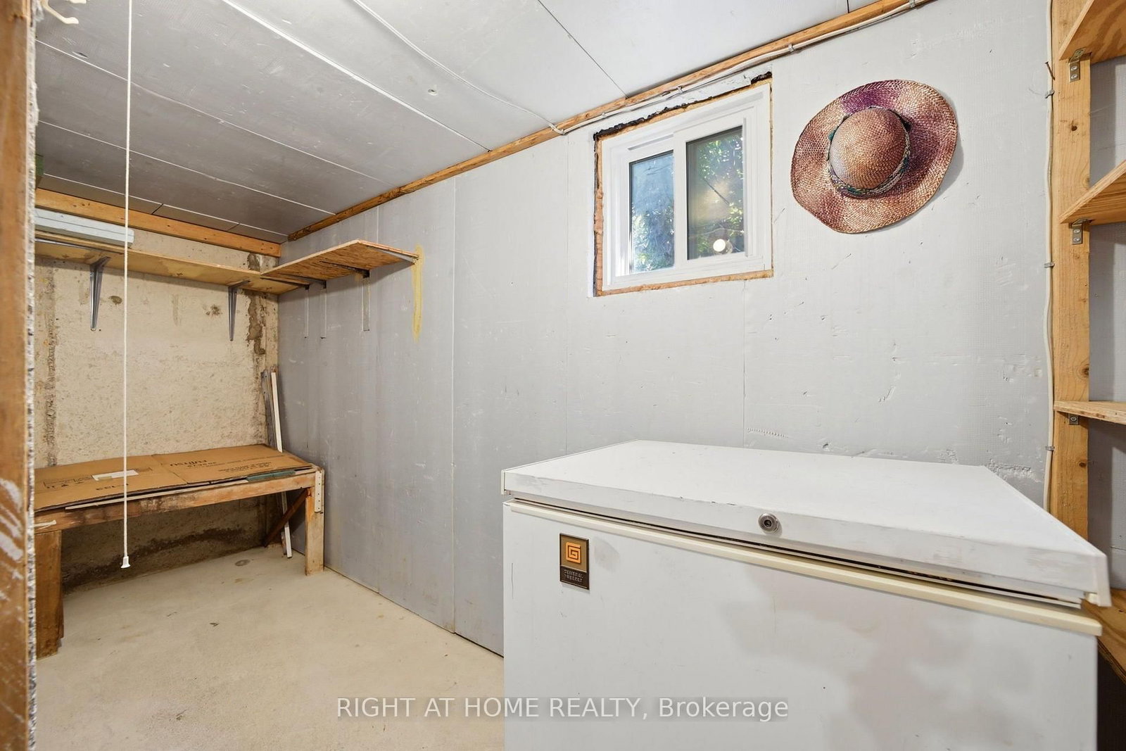 98 Beaver Terrace • Toronto, ON photo 36