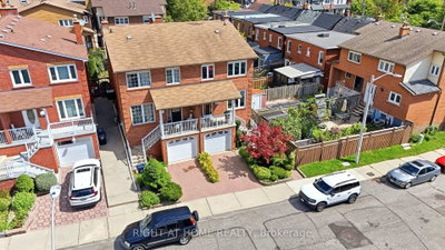 98 Beaver Terrace • Toronto, ON photo 4